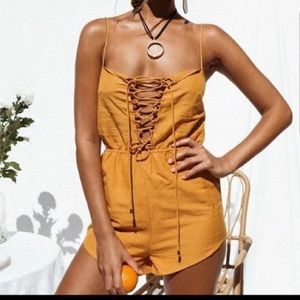 Sabo Skirt mustard lace up play suit. Linen. XS